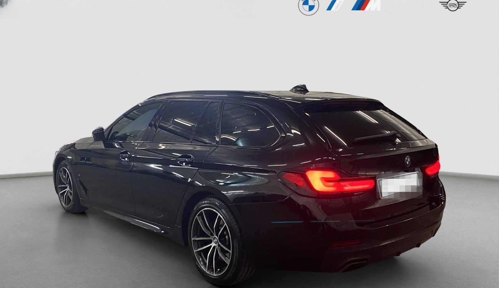 BMW 530d Touring ///M-Sport ACC Laser PanoSD AHK foto 4