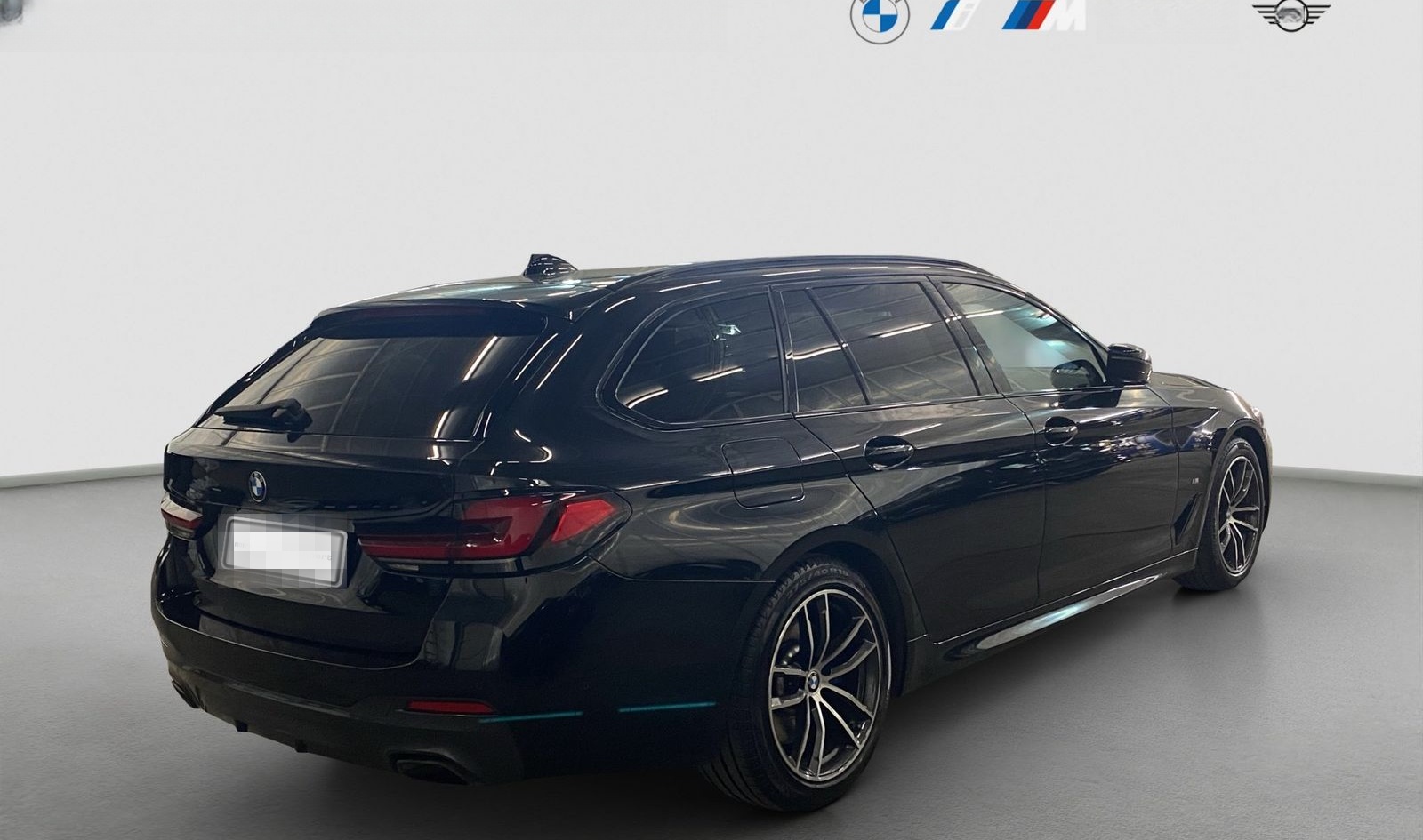 BMW 530d Touring ///M-Sport ACC Laser PanoSD AHK foto 6