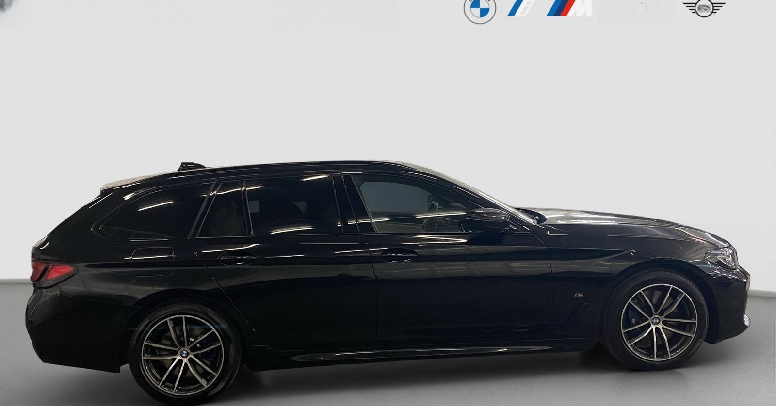 BMW 530d Touring ///M-Sport ACC Laser PanoSD AHK foto 7