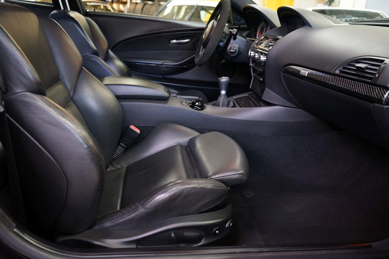 BMW M6 Coupé E63 als Handschalter mit Head Up foto 12