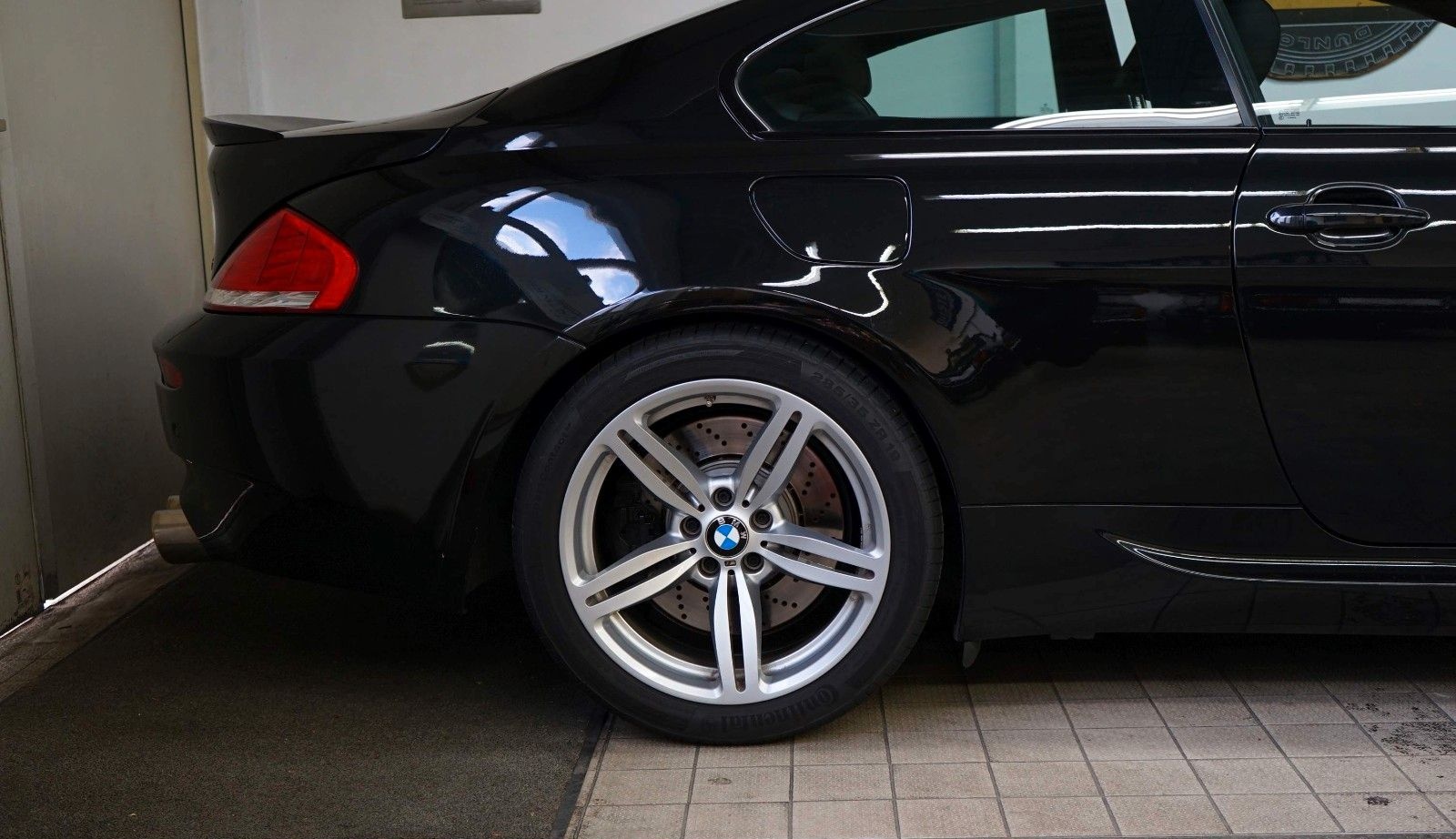 BMW M6 Coupé E63 als Handschalter mit Head Up foto 19