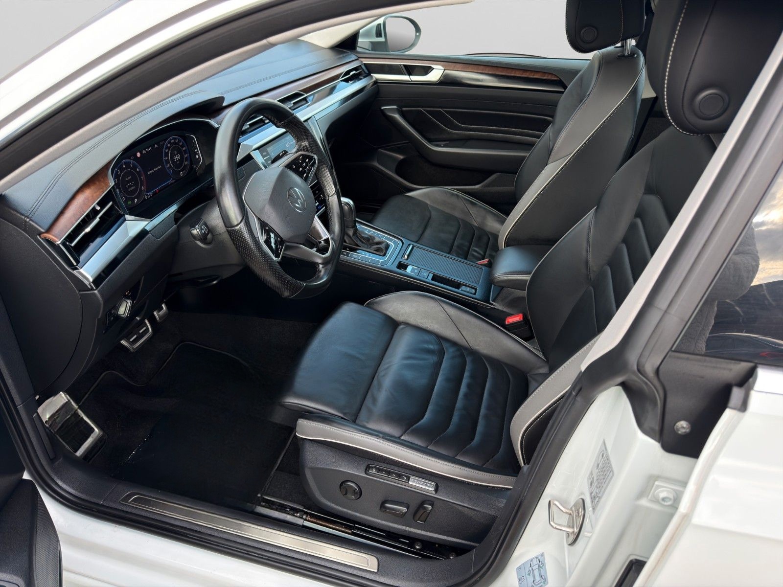 Volkswagen Arteon Lim Elegance/MASSGE/LEDER/MEMORY/360°/ foto 13