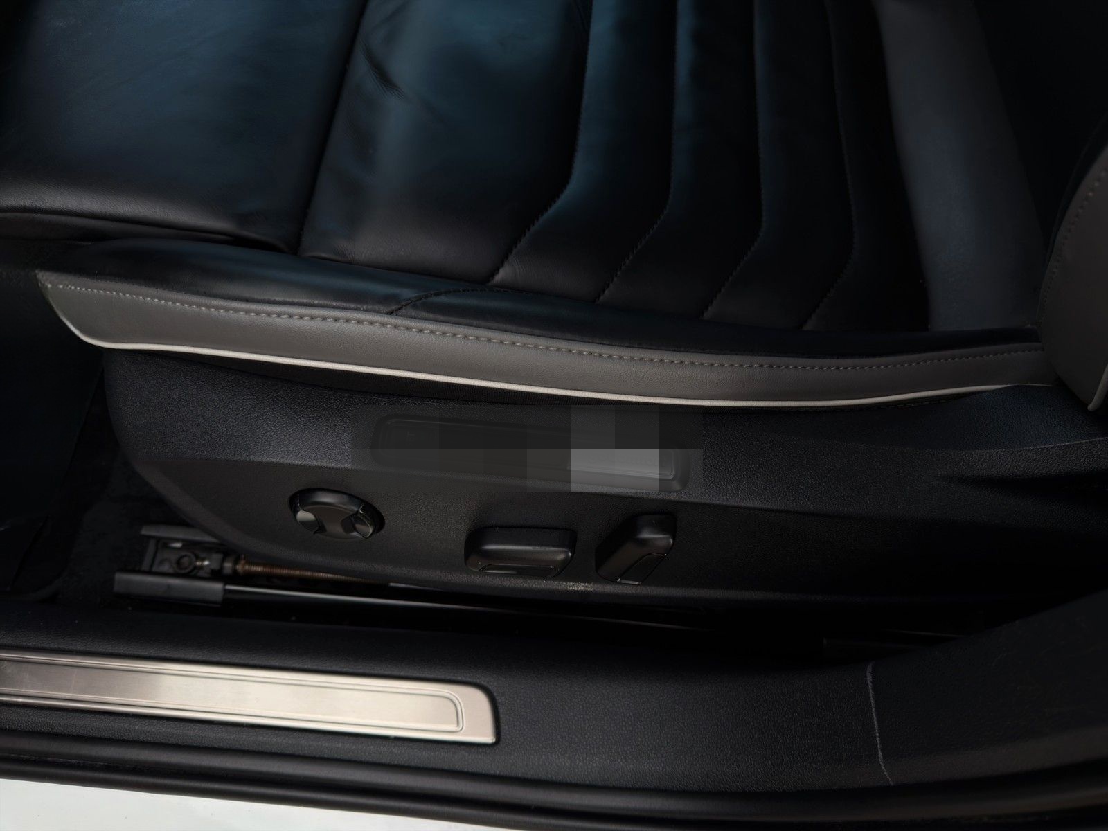 Volkswagen Arteon Lim Elegance/MASSGE/LEDER/MEMORY/360°/ foto 16
