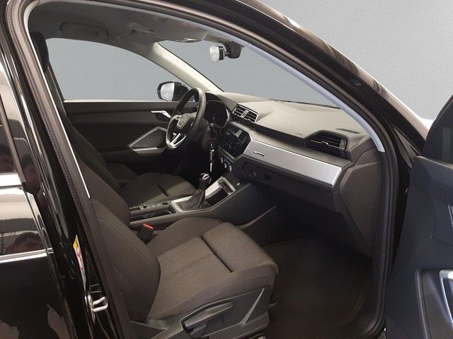 Audi Q3 45TFSIe AHK Navi StdHz eleHeck Sportsitze 18" foto 7
