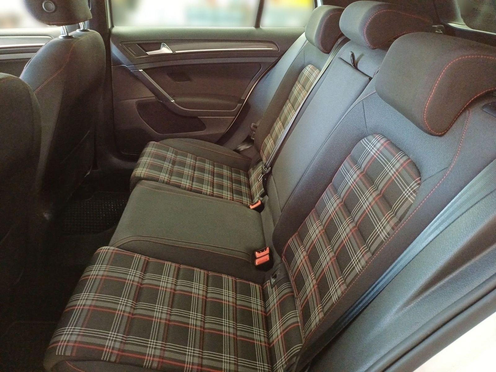 Volkswagen Golf GTI Performance *NAVI*KAMERA*LED*ACC*APP CO foto 9