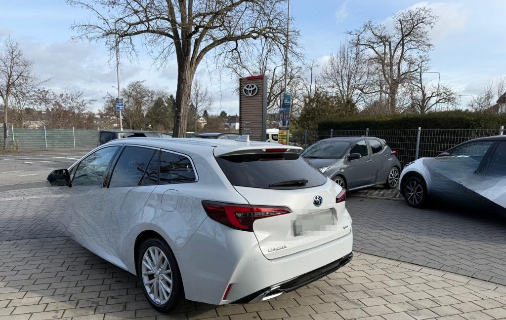 Toyota Corolla 1.8 Hybrid Touring Sports Teamplayer foto 6