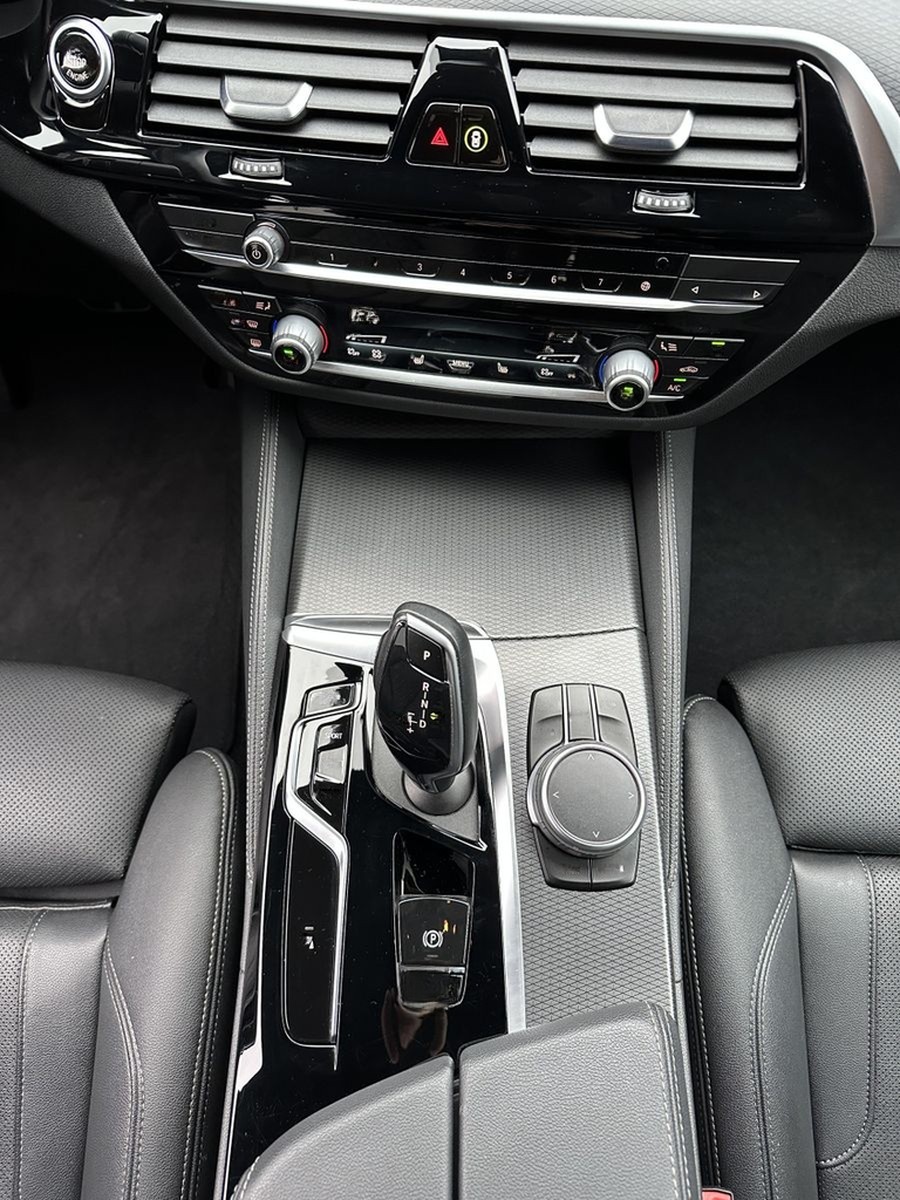 BMW 520d Touring xDrive M-Sport NAV+LED+HEAD-UP+KAM foto 13