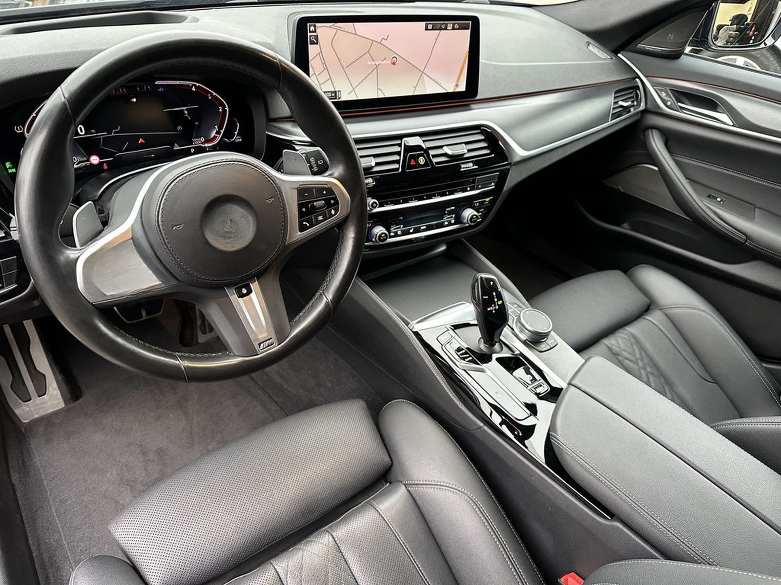 BMW 520d Touring xDrive M-Sport NAV+LED+HEAD-UP+KAM foto 8