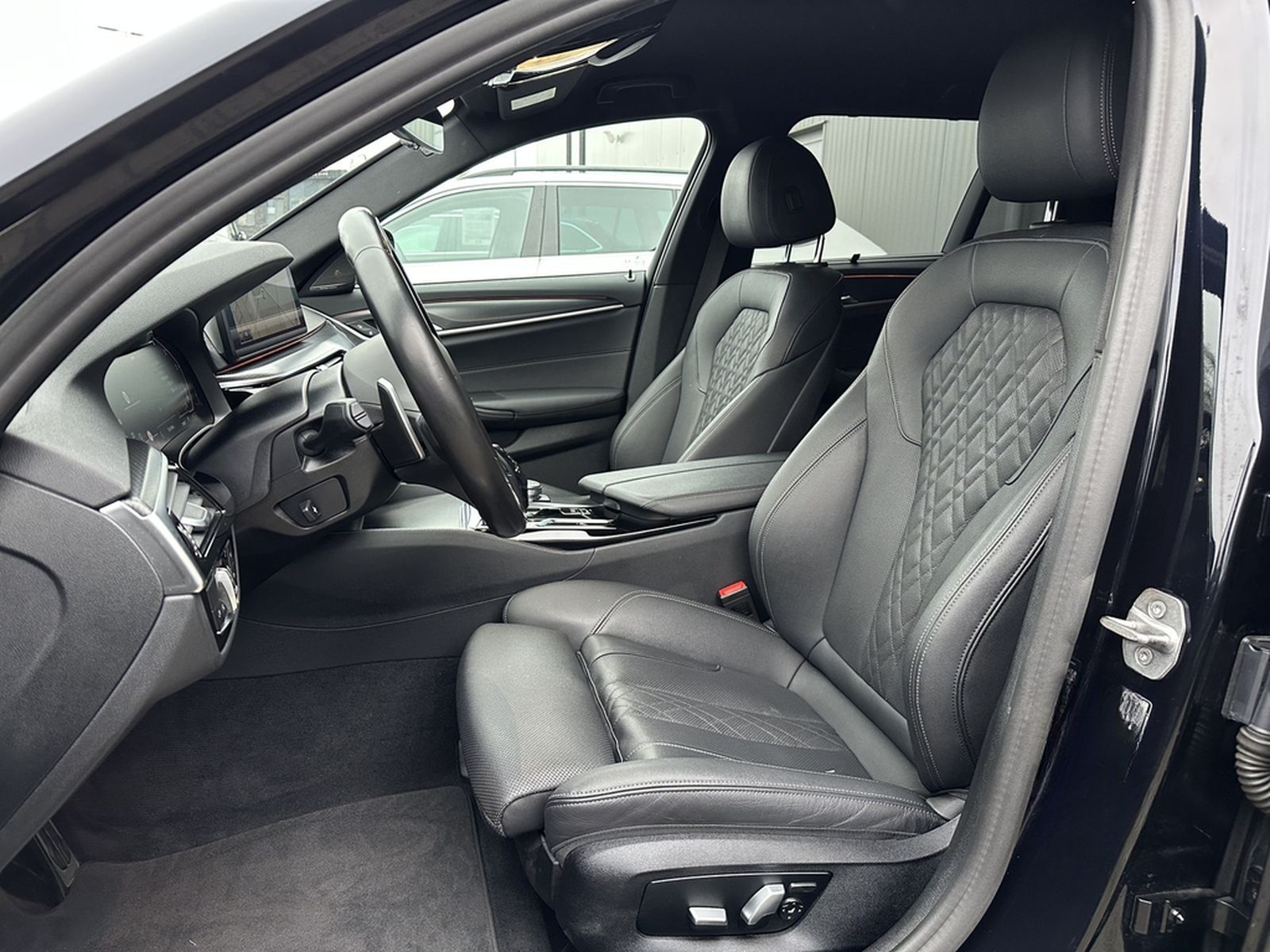 BMW 520d Touring xDrive M-Sport NAV+LED+HEAD-UP+KAM foto 9