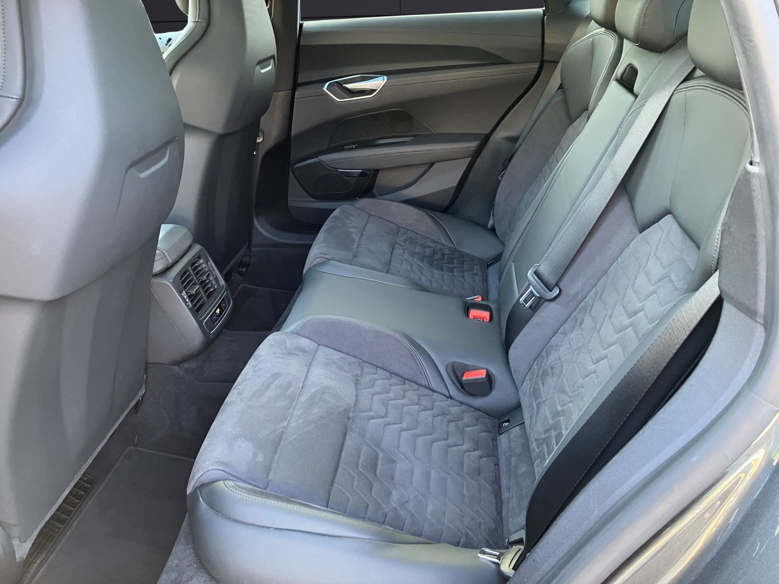 Audi e-tron GT quattro MATRIX B&O WP Pano foto 11