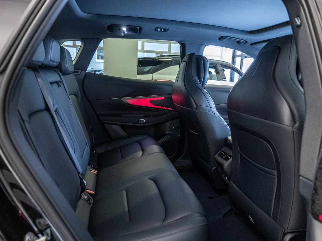 Lynk&Co 08 1.5 T PHEV 257 kW Core foto 6