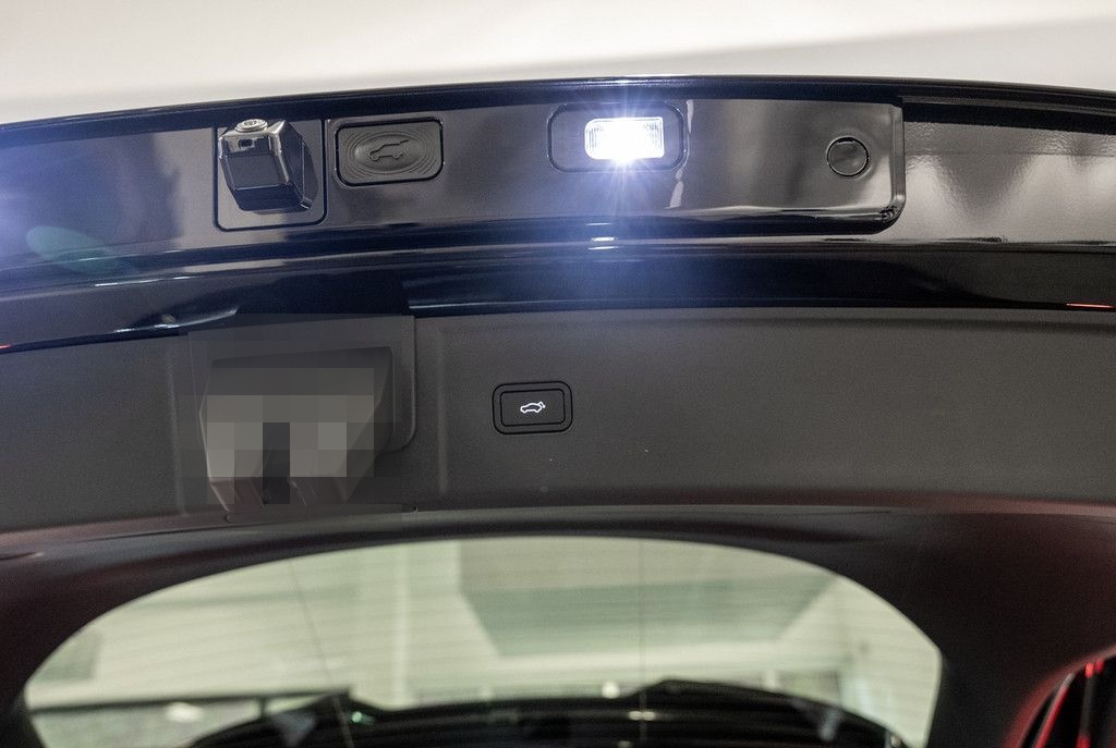 Lynk&Co 08 1.5 T PHEV 257 kW Core foto 9