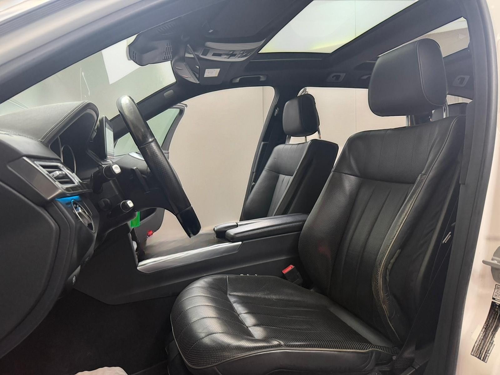 Mercedes-Benz E 350 BT 4Matic AMG LINE*MEGAVOLL + AIRMATIC foto 11