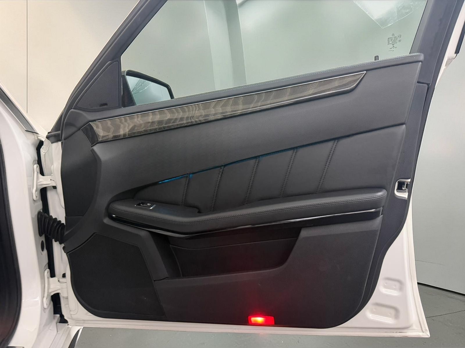 Mercedes-Benz E 350 BT 4Matic AMG LINE*MEGAVOLL + AIRMATIC foto 18
