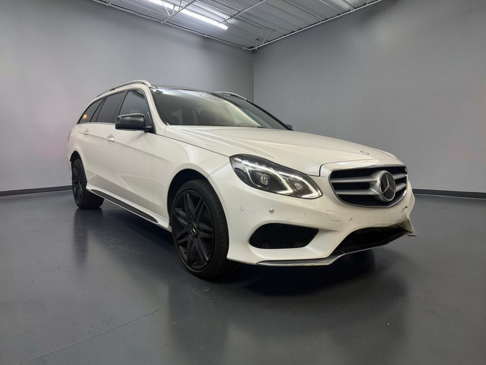Mercedes-Benz E 350 BT 4Matic AMG LINE*MEGAVOLL + AIRMATIC foto 3