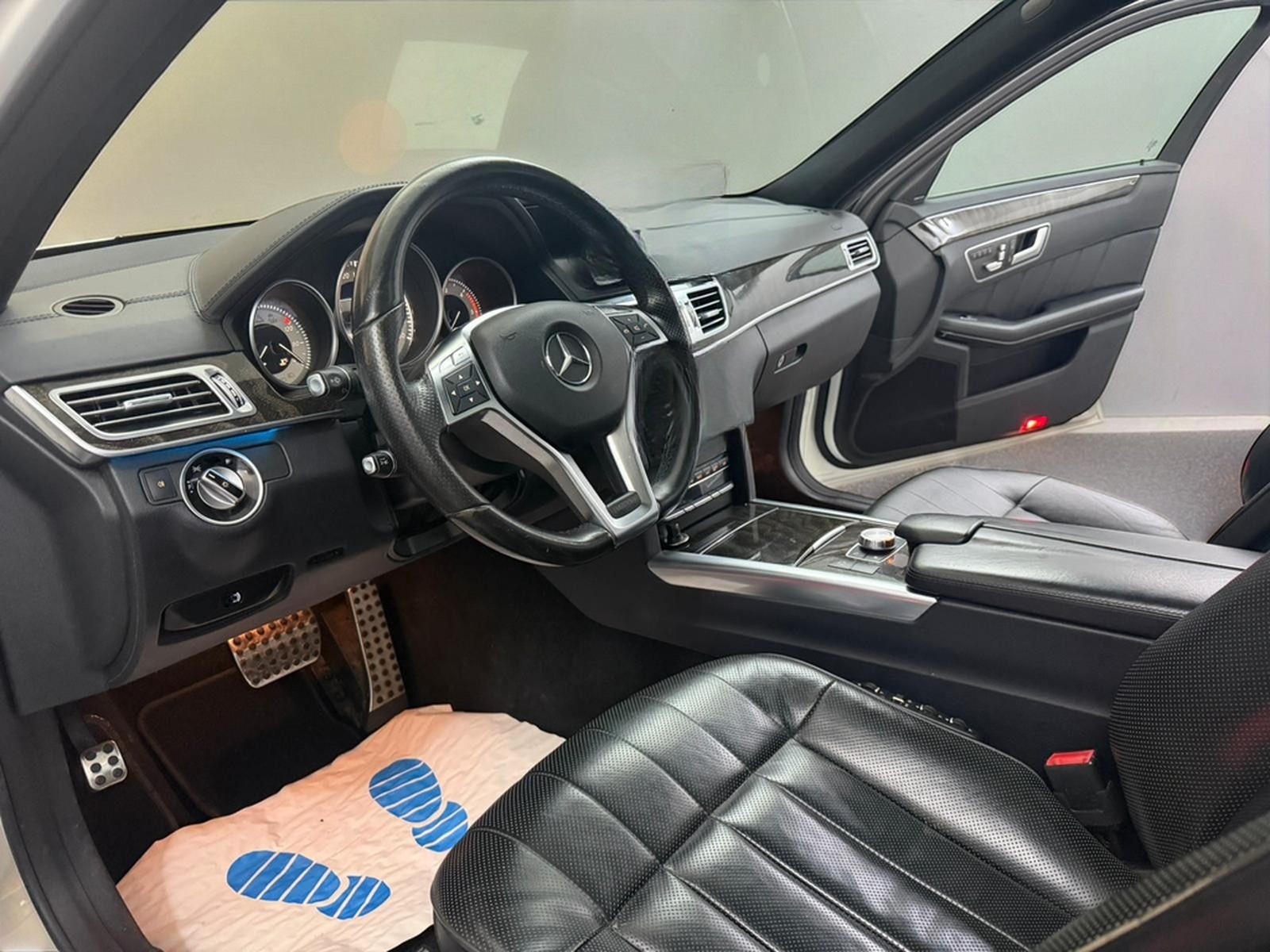 Mercedes-Benz E 350 BT 4Matic AMG LINE*MEGAVOLL + AIRMATIC foto 10