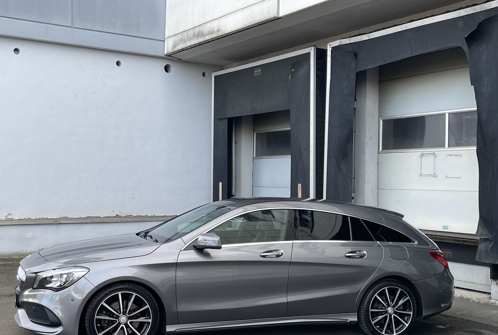 Mercedes-Benz CLA 250 Shooting Brake AMG LED Navi Rü-Kamera foto 3