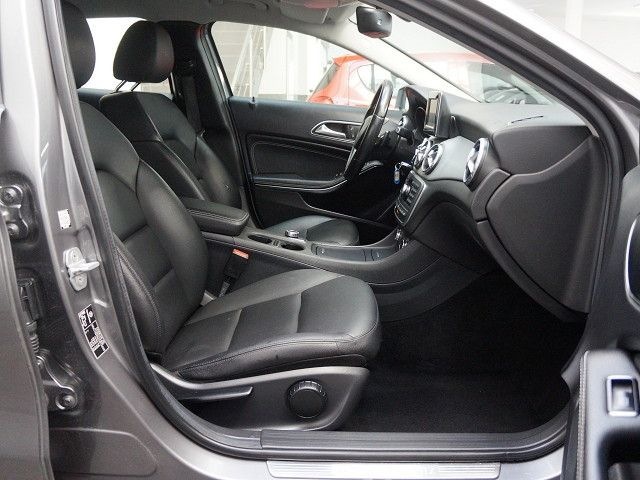 Mercedes-Benz GLA 250 4MATIC DCT Urban Navi Leder R-Kam PDC foto 16