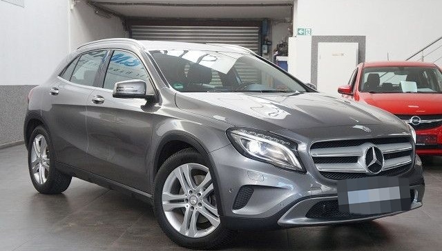 Mercedes-Benz GLA 250 4MATIC DCT Urban Navi Leder R-Kam PDC foto 3
