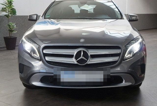 Mercedes-Benz GLA 250 4MATIC DCT Urban Navi Leder R-Kam PDC foto 4