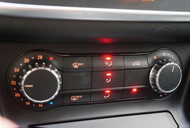 Mercedes-Benz GLA 250 4MATIC DCT Urban Navi Leder R-Kam PDC foto 10