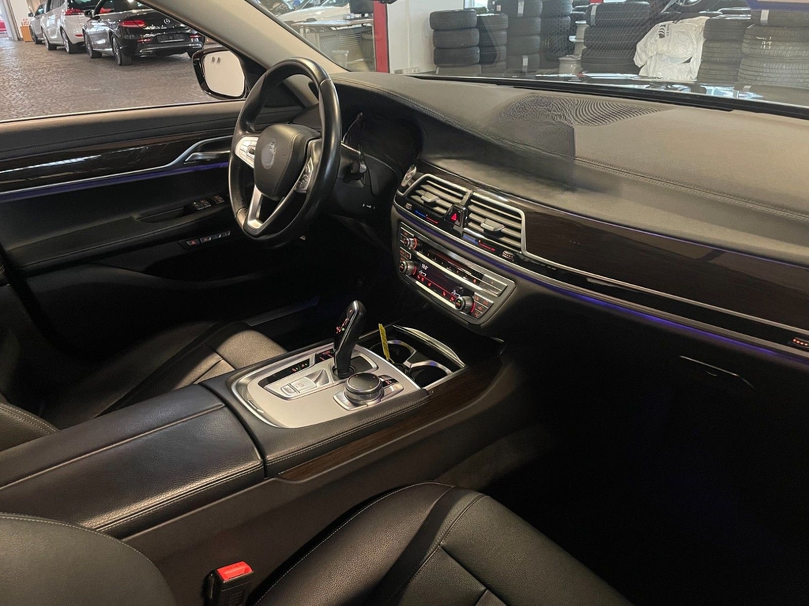 BMW 730 d *Scheckheft + LED + Ambiente + Kamera foto 25