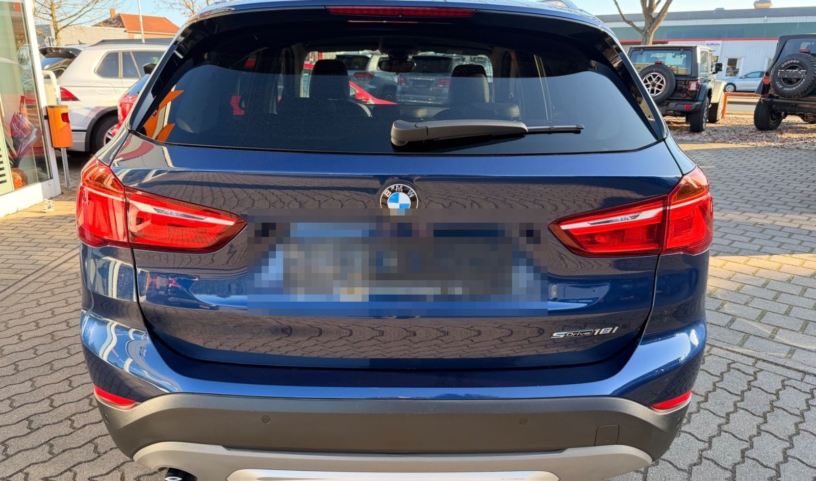 BMW X1 sDrive 18 i xLine foto 6