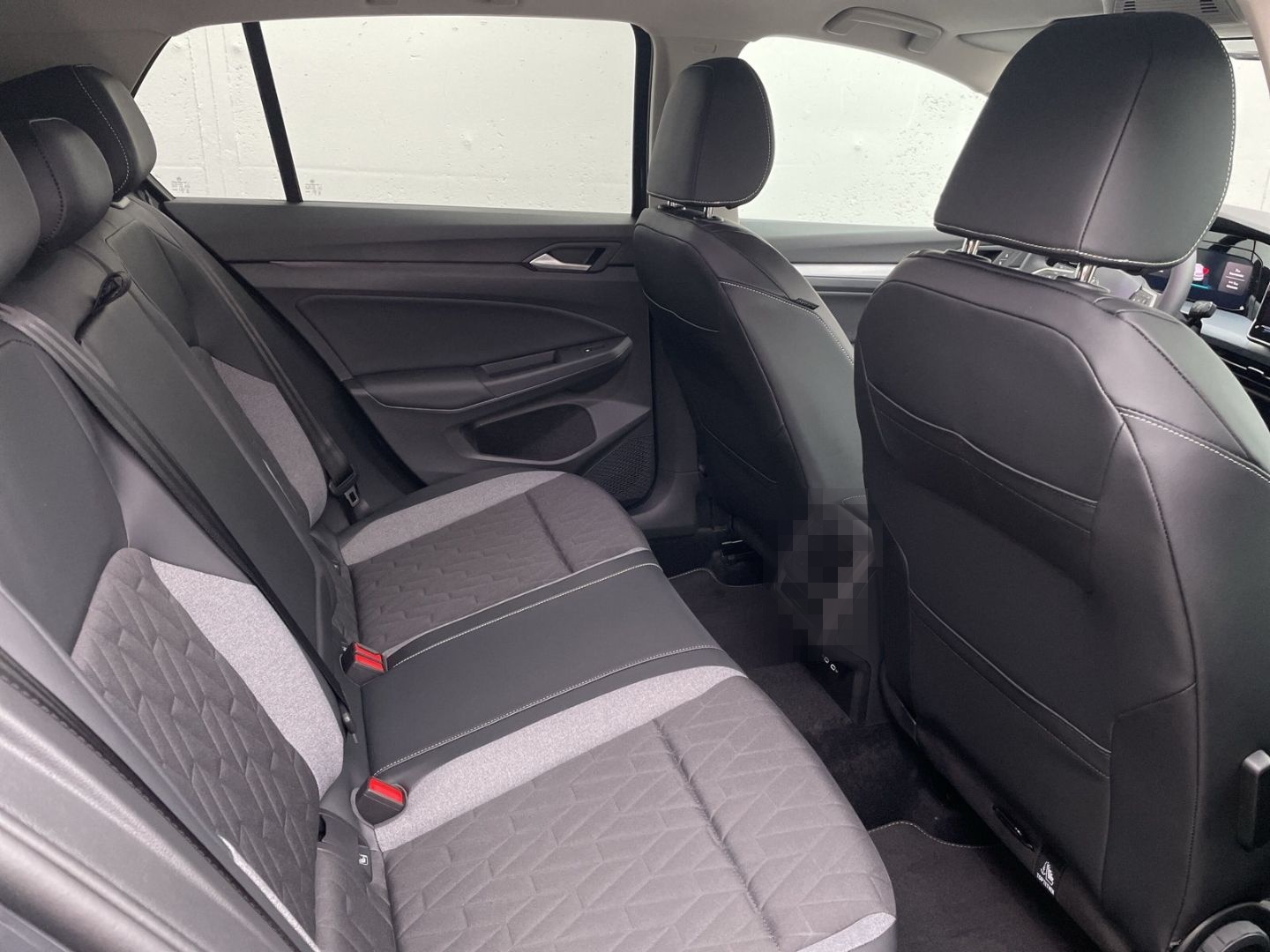 Volkswagen Golf VIII 1.5 eTSI DSG Energy Navi/ACC/Kamera/LE foto 22
