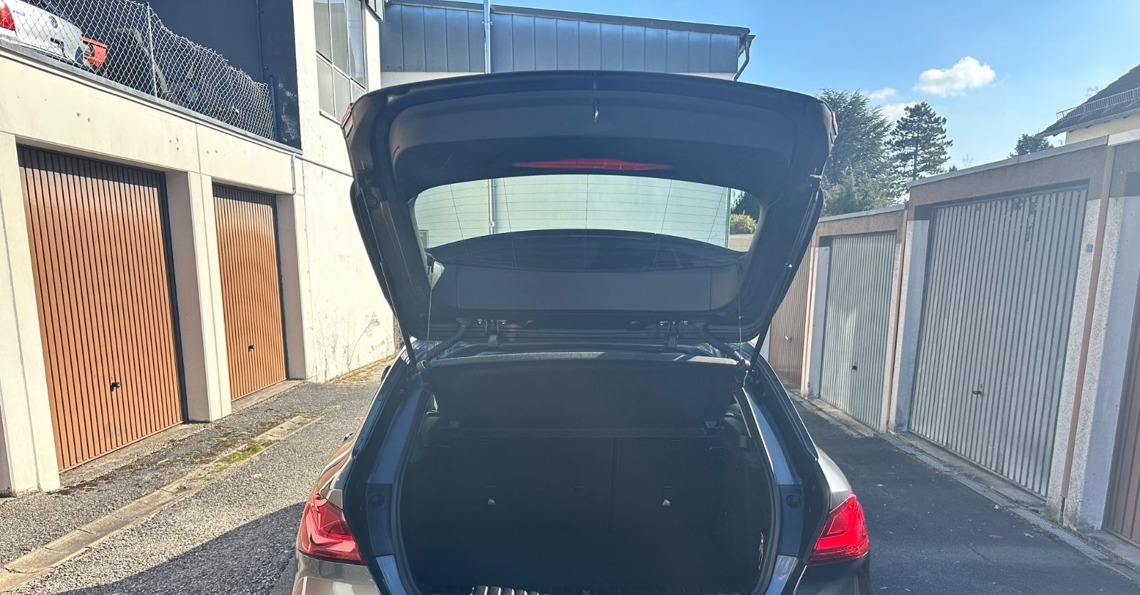 BMW 118 d Sport Line/aut/LED/navi/kamera/H-UP/temp foto 16