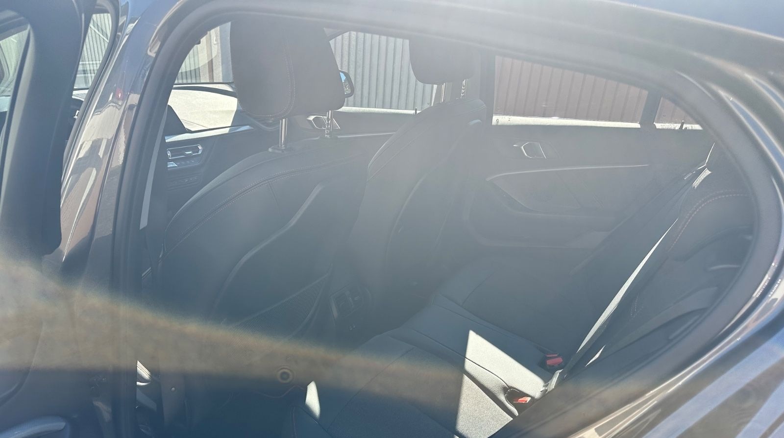 BMW 118 d Sport Line/aut/LED/navi/kamera/H-UP/temp foto 9