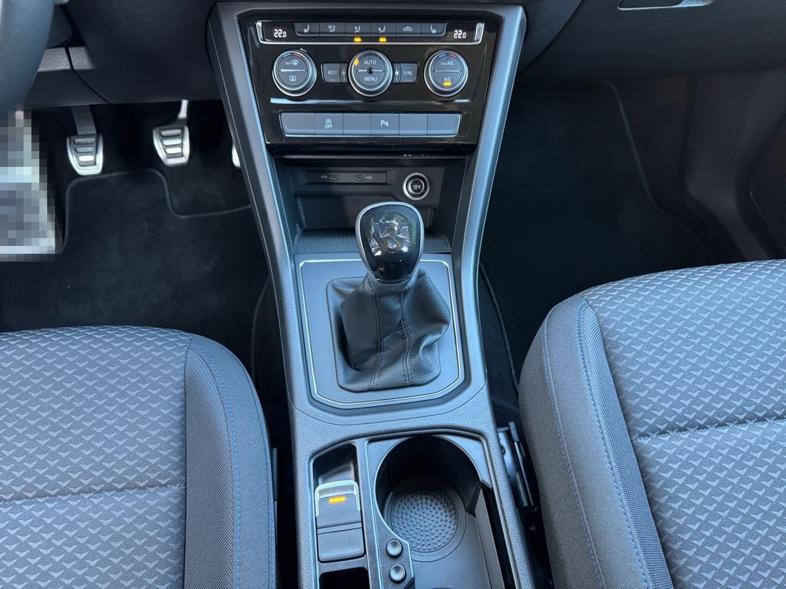 Volkswagen Touran United Start-Stopp 7 Sitze Navi Sitzhe. foto 22