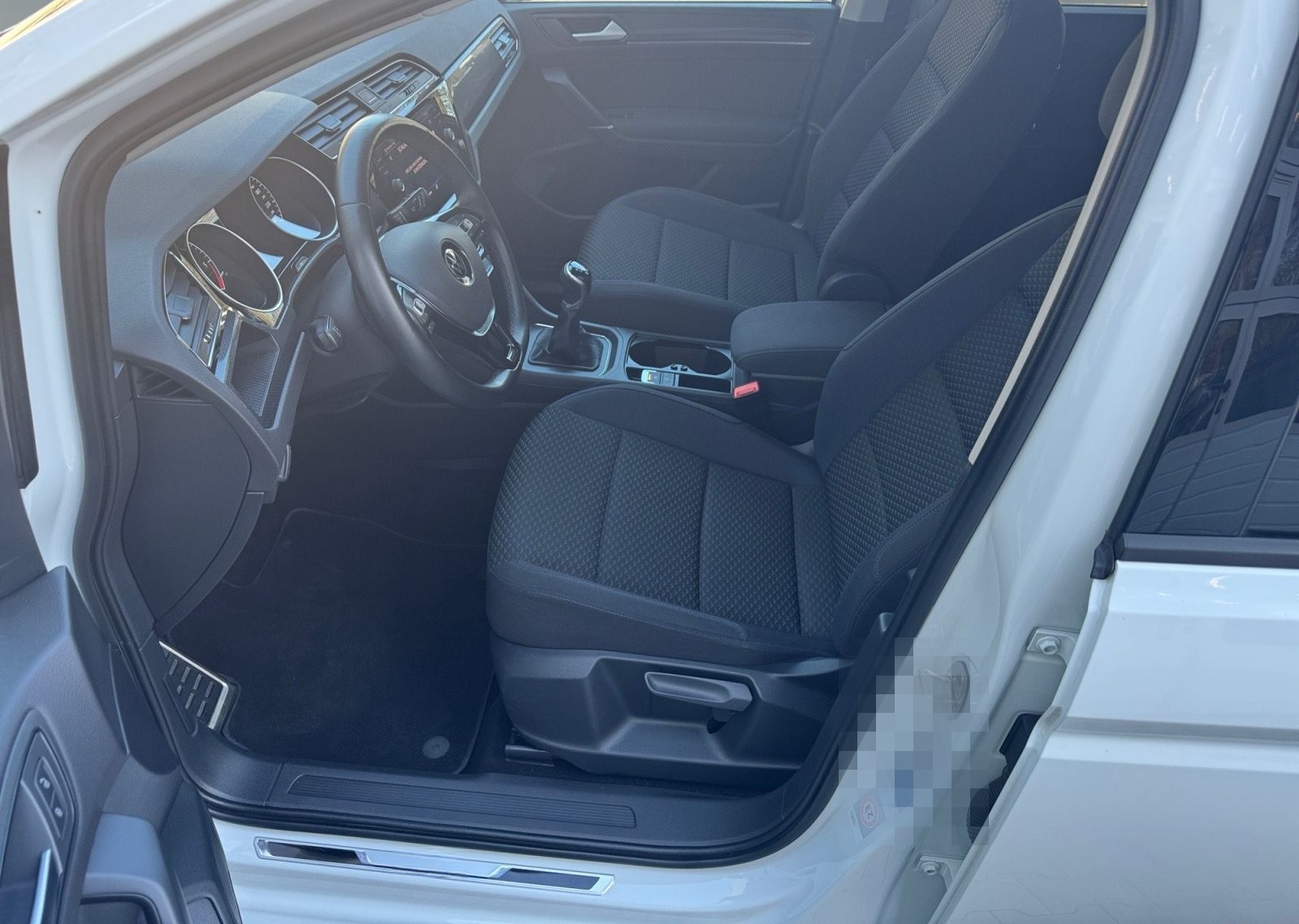 Volkswagen Touran United Start-Stopp 7 Sitze Navi Sitzhe. foto 25