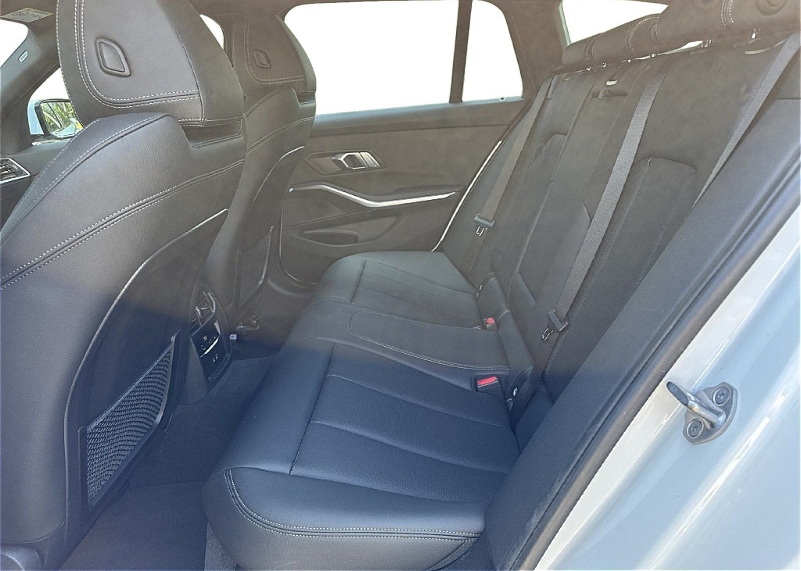 BMW 320d xDrive AHK HEAD-UP RFK LORDOSE XDRIVE LED foto 18