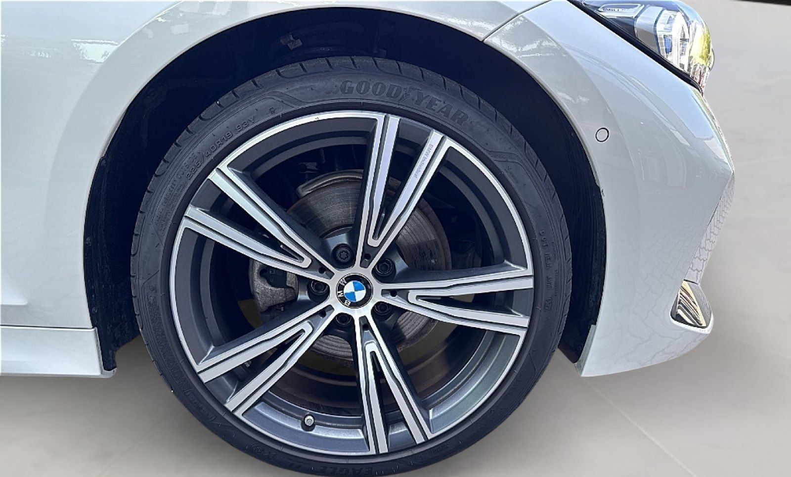 BMW 320d xDrive AHK HEAD-UP RFK LORDOSE XDRIVE LED foto 9
