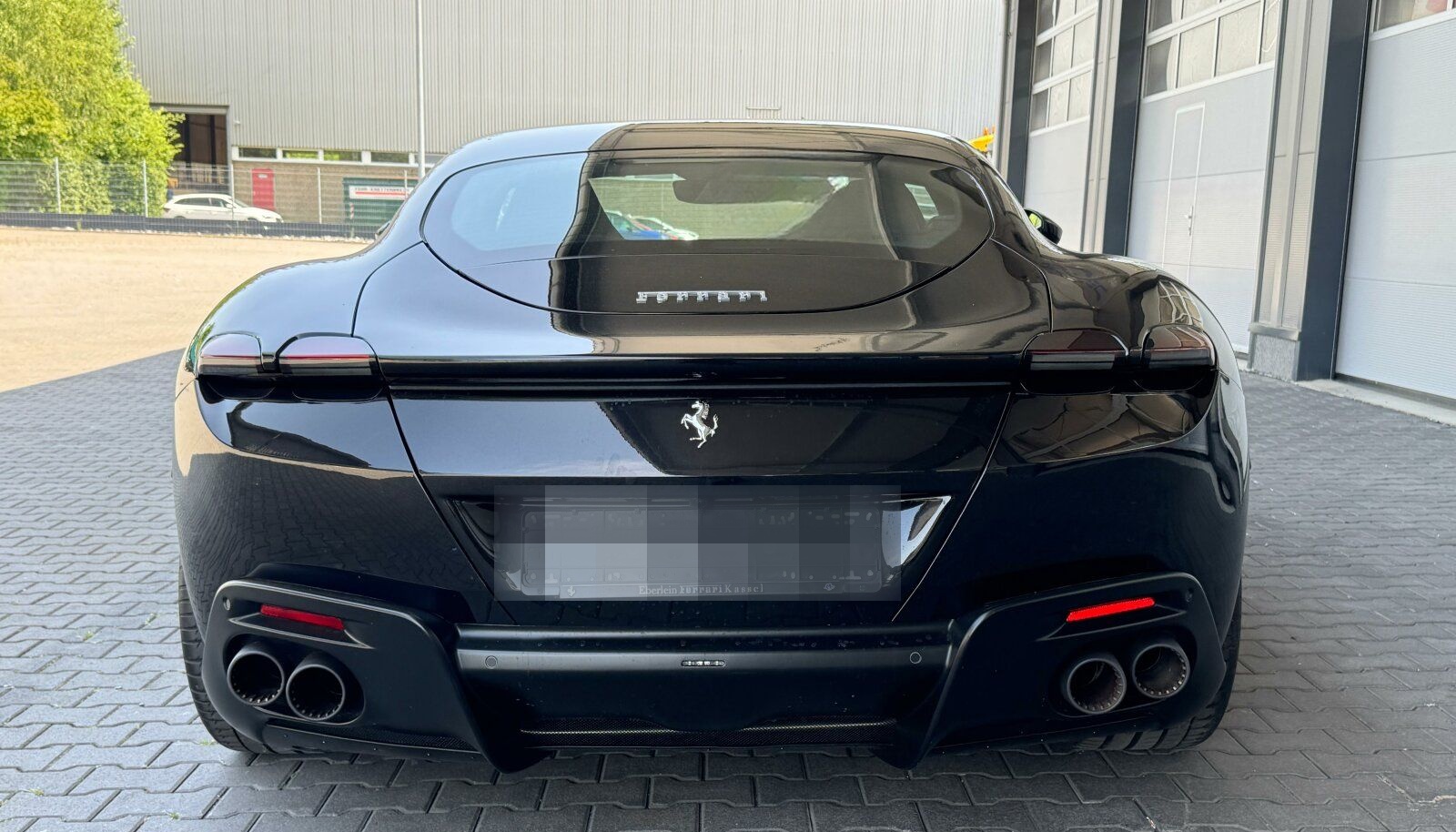 Ferrari Roma Coupe Schwarz foto 3