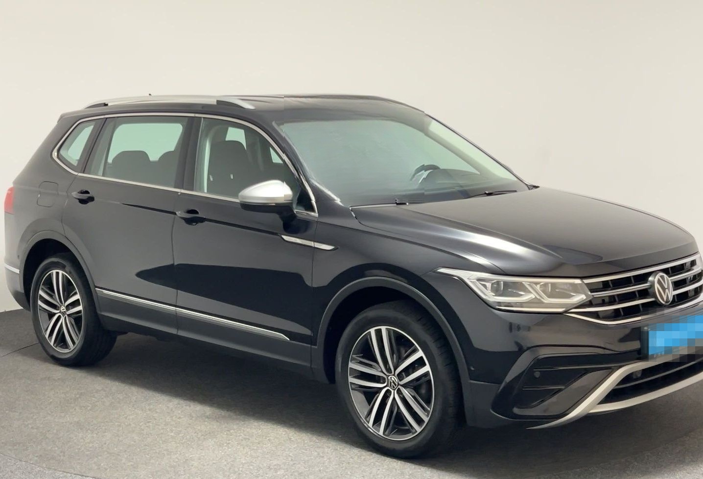 Volkswagen Tiguan Allspace 2.0 TDI DSG 4Motion Elegance foto 3
