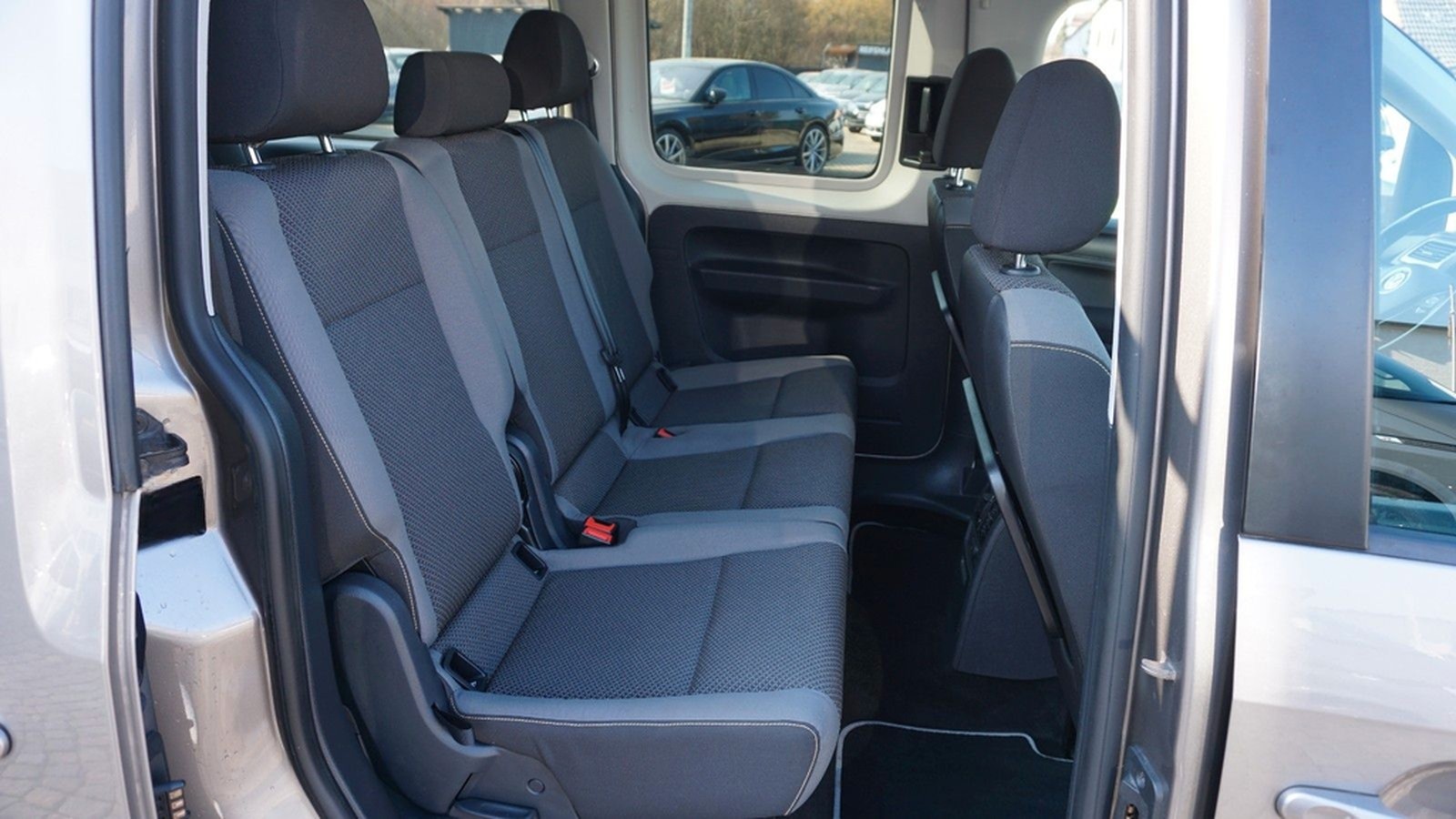 Volkswagen Caddy Maxi 1.4 TSI DSG*Standheizung*AHK*7 Sitzer foto 11