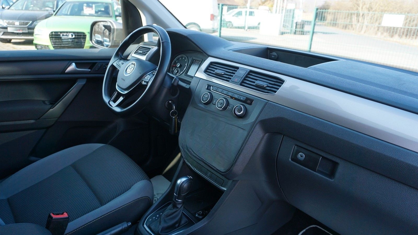 Volkswagen Caddy Maxi 1.4 TSI DSG*Standheizung*AHK*7 Sitzer foto 10