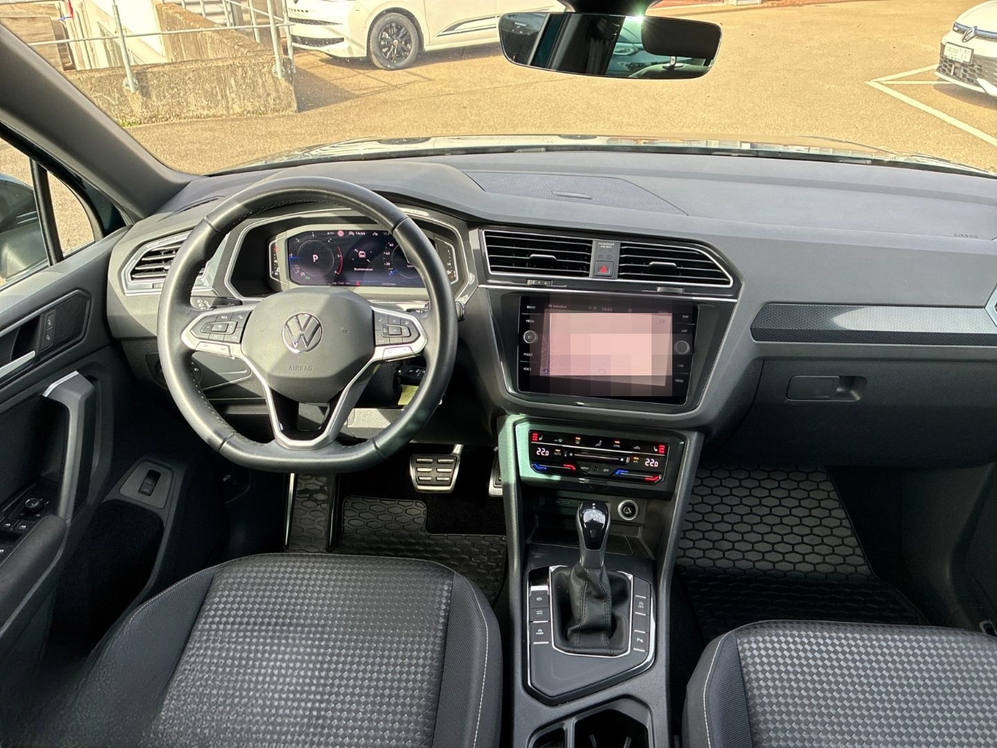 Volkswagen Tiguan Life 2.0 TDI DSG Sportpaket Navi Digitale foto 6