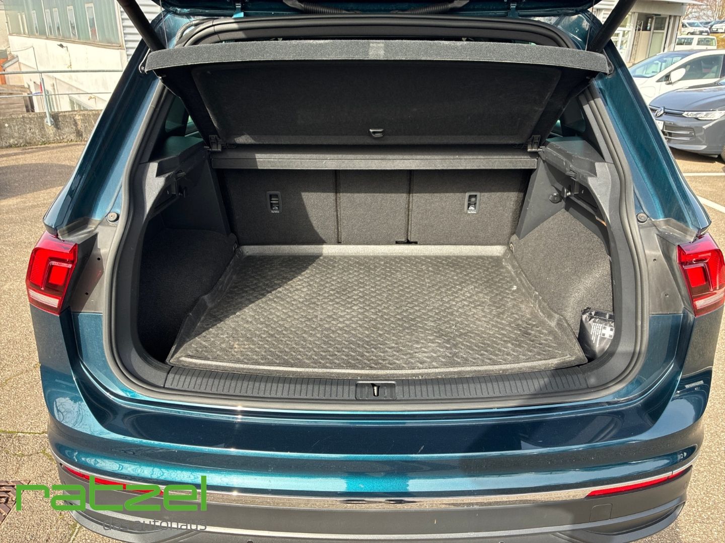 Volkswagen Tiguan Life 2.0 TDI DSG Sportpaket Navi Digitale foto 9