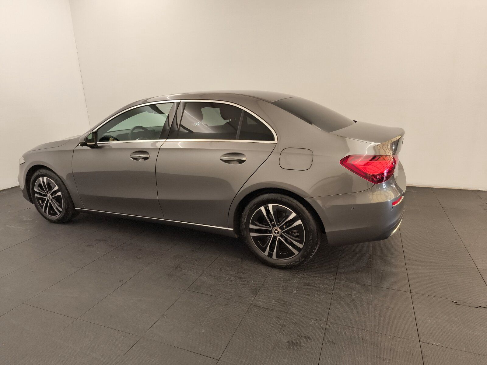 Mercedes-Benz A 200 Limo Progressive Advanced Distronic 360° foto 8