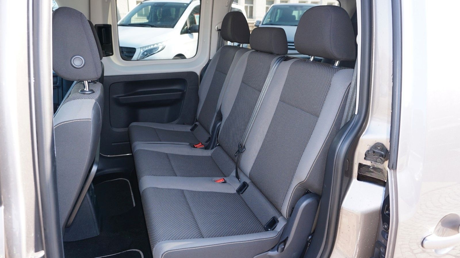 Volkswagen Caddy Maxi 1.4 TSI DSG*Standheizung*AHK*7 Sitzer foto 13