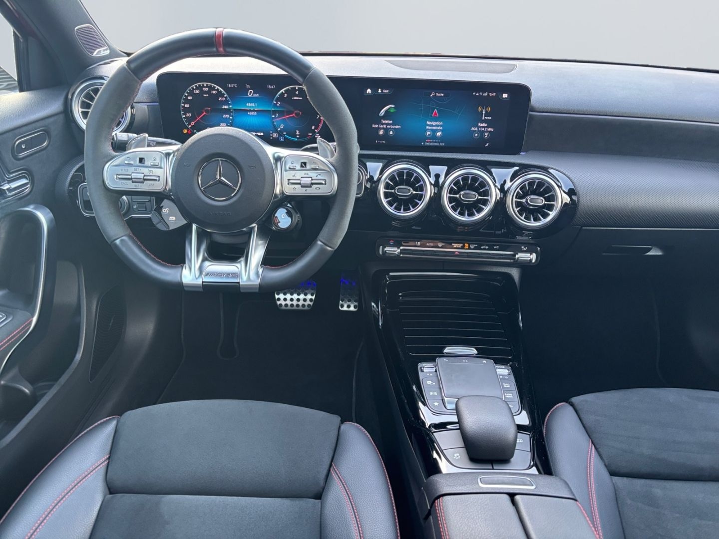 Mercedes-Benz A 45 AMG 4M S-Shift DCT 8G *LED*Burmester*360°* foto 12