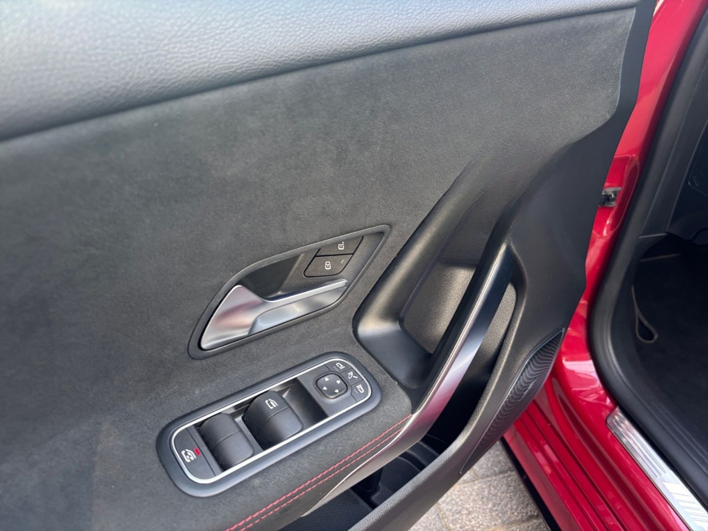 Mercedes-Benz A 45 AMG 4M S-Shift DCT 8G *LED*Burmester*360°* foto 22