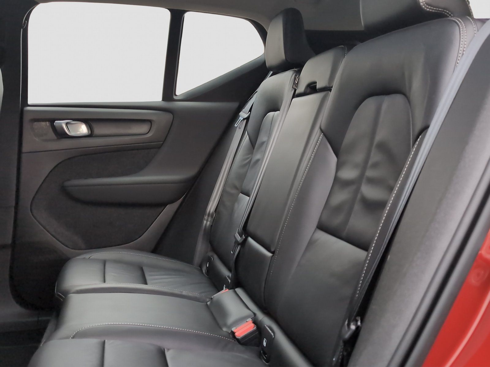 Volvo XC40+T3+GT+Momentum Pro+Panorama+PDC v/h+R-Kam++ foto 11