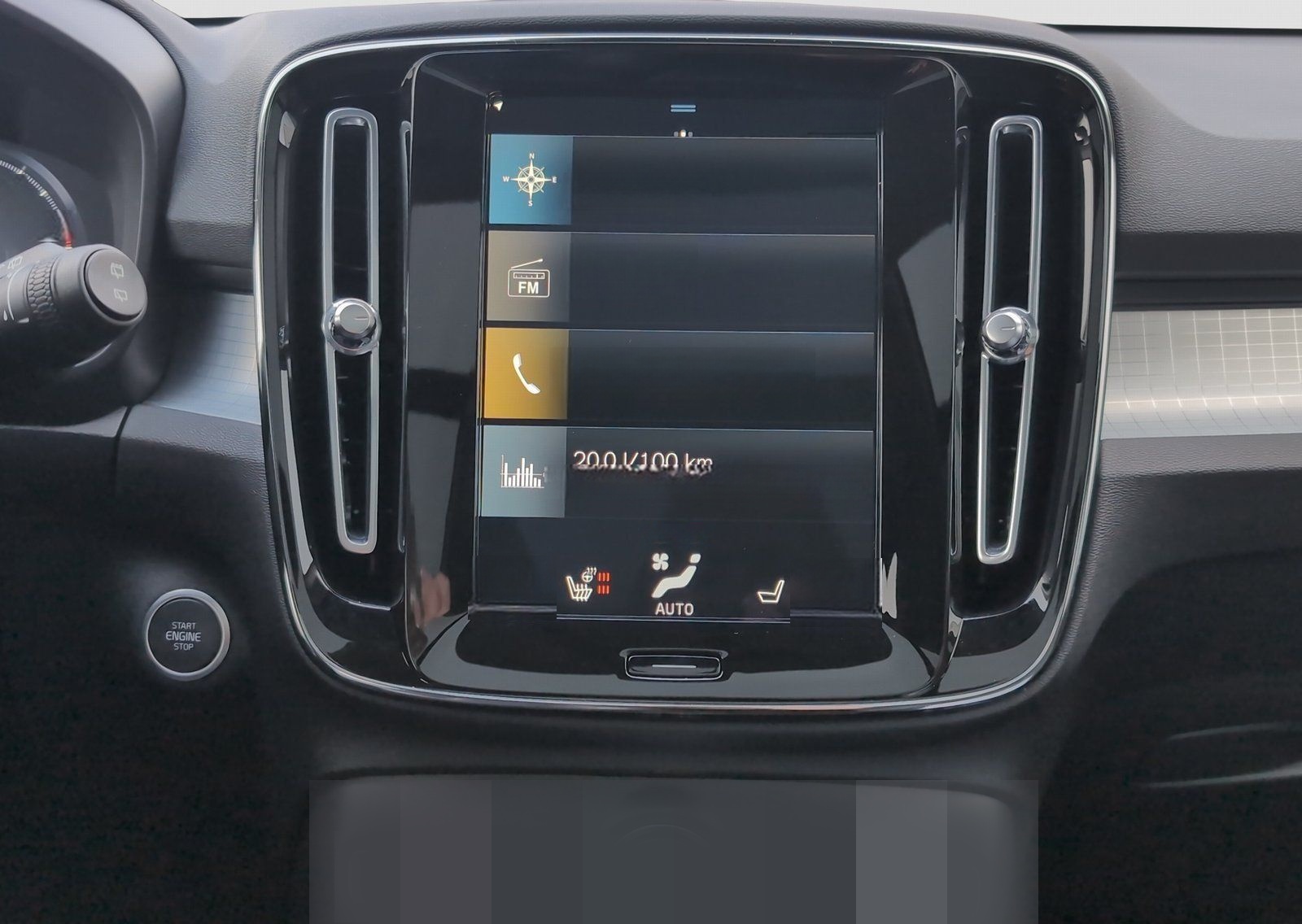 Volvo XC40+T3+GT+Momentum Pro+Panorama+PDC v/h+R-Kam++ foto 7