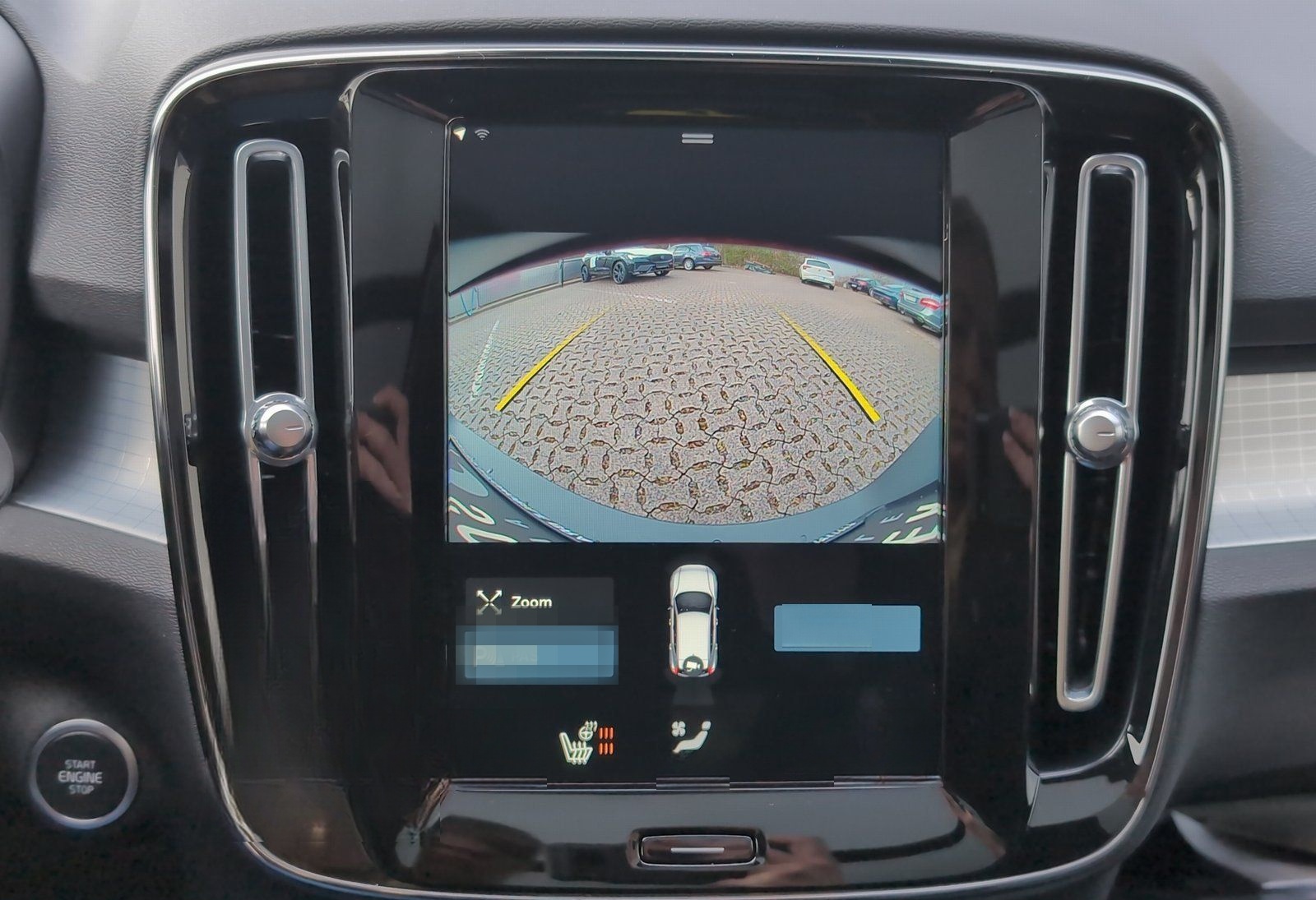 Volvo XC40+T3+GT+Momentum Pro+Panorama+PDC v/h+R-Kam++ foto 8