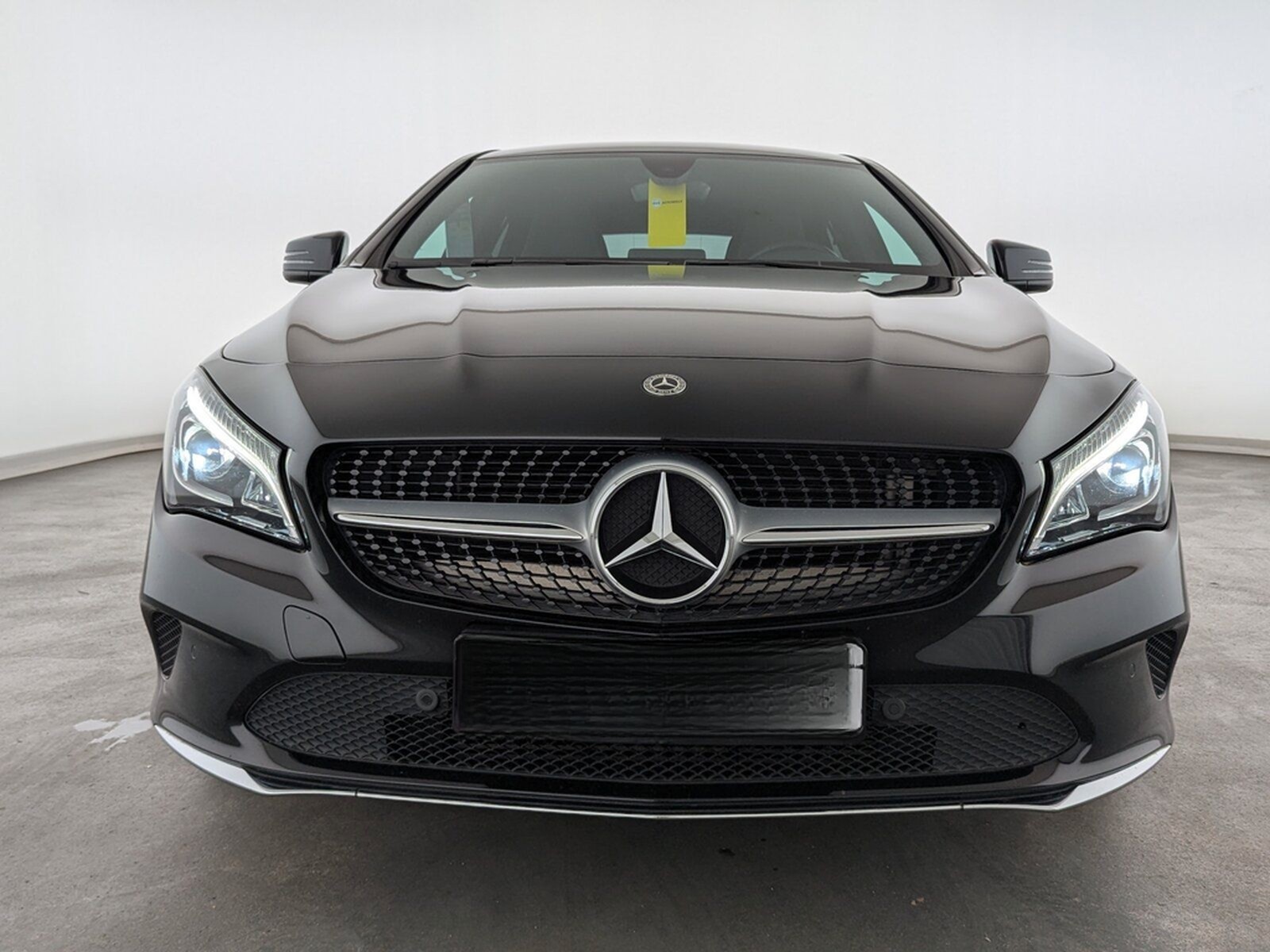 Mercedes-Benz CLA 200 Shooting Brake Urban LED+NAVI+SHZ+RFK+BC foto 2