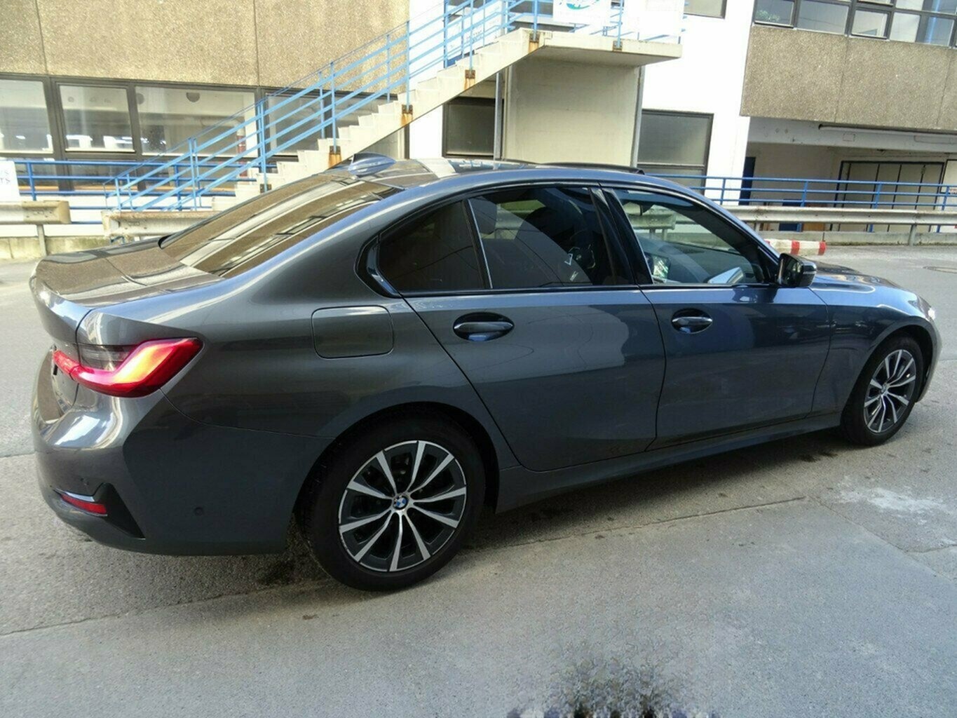 BMW 330d Sportline SAG,AHK,Ledersports,ACC foto 13