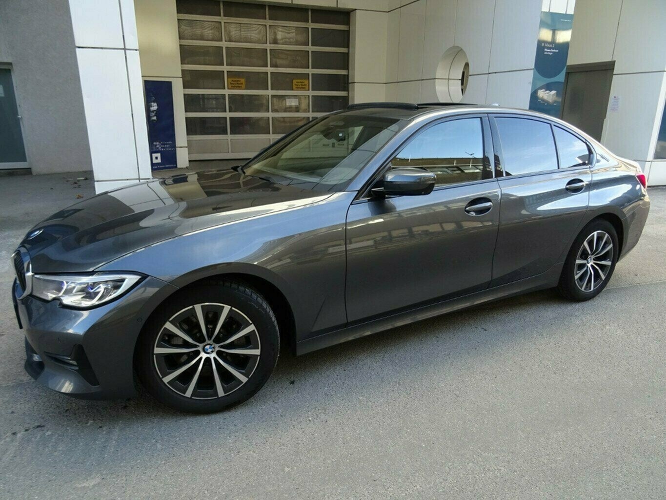 BMW 330d Sportline SAG,AHK,Ledersports,ACC foto 3